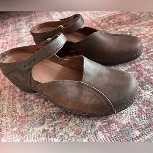 Patagonia Brown Leather ‘Better Clog’
